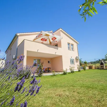 Apartament Istria *